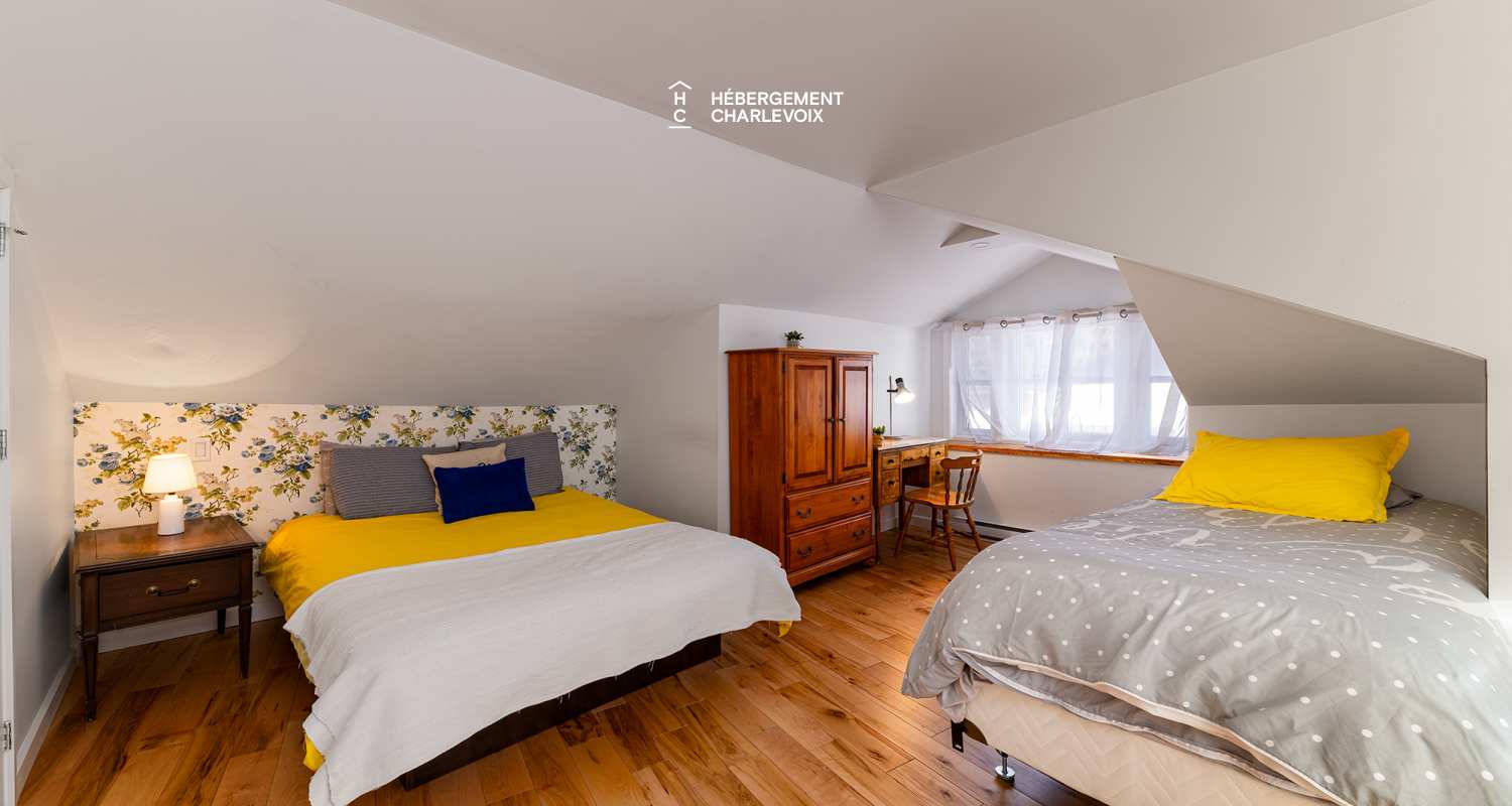 ABE-3 -  Completely renovated, downtown Baie-Saint-Paul